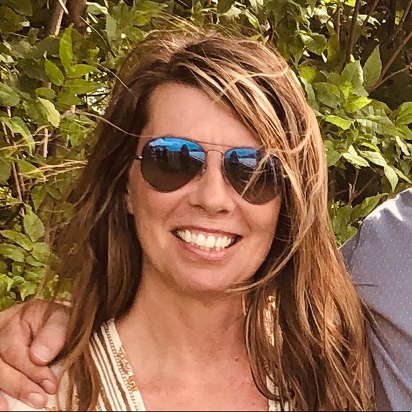 Meet your Posher, Kelly - Picture 1 of 1